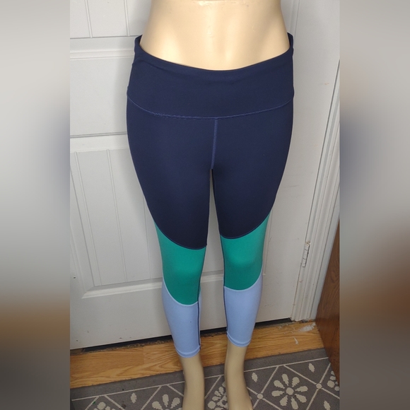 GAP Pants - Gap fit leggings for women size M